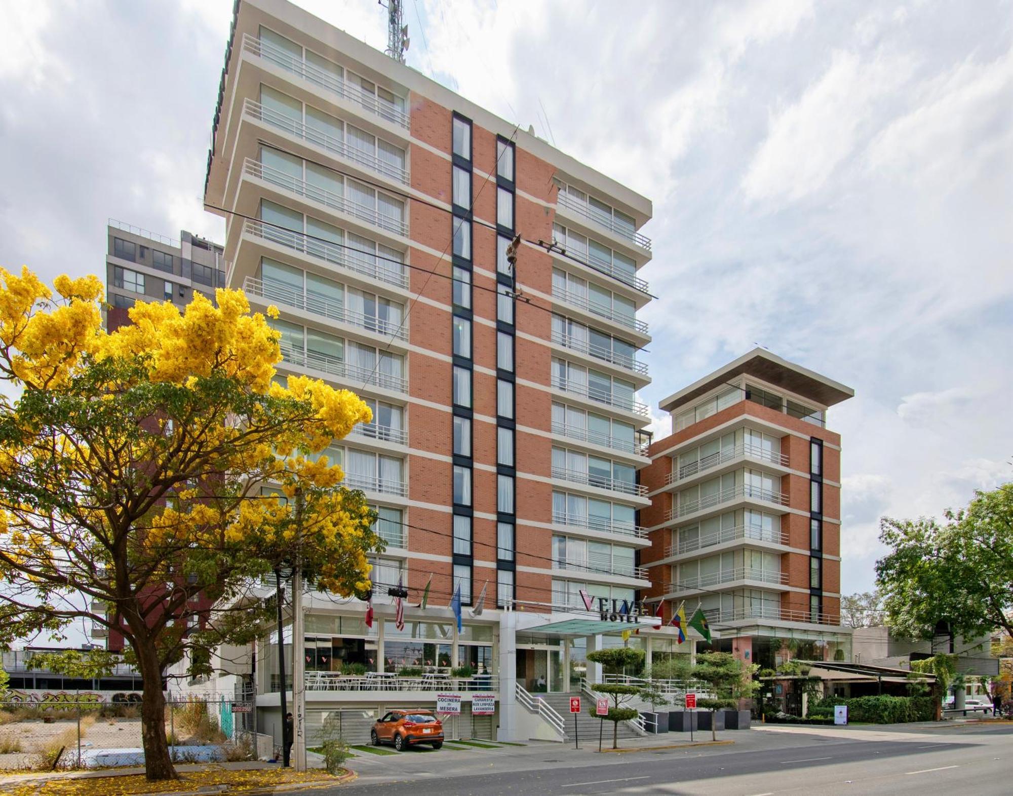 Hotel Velvet Plaza Guadalajara Kültér fotó