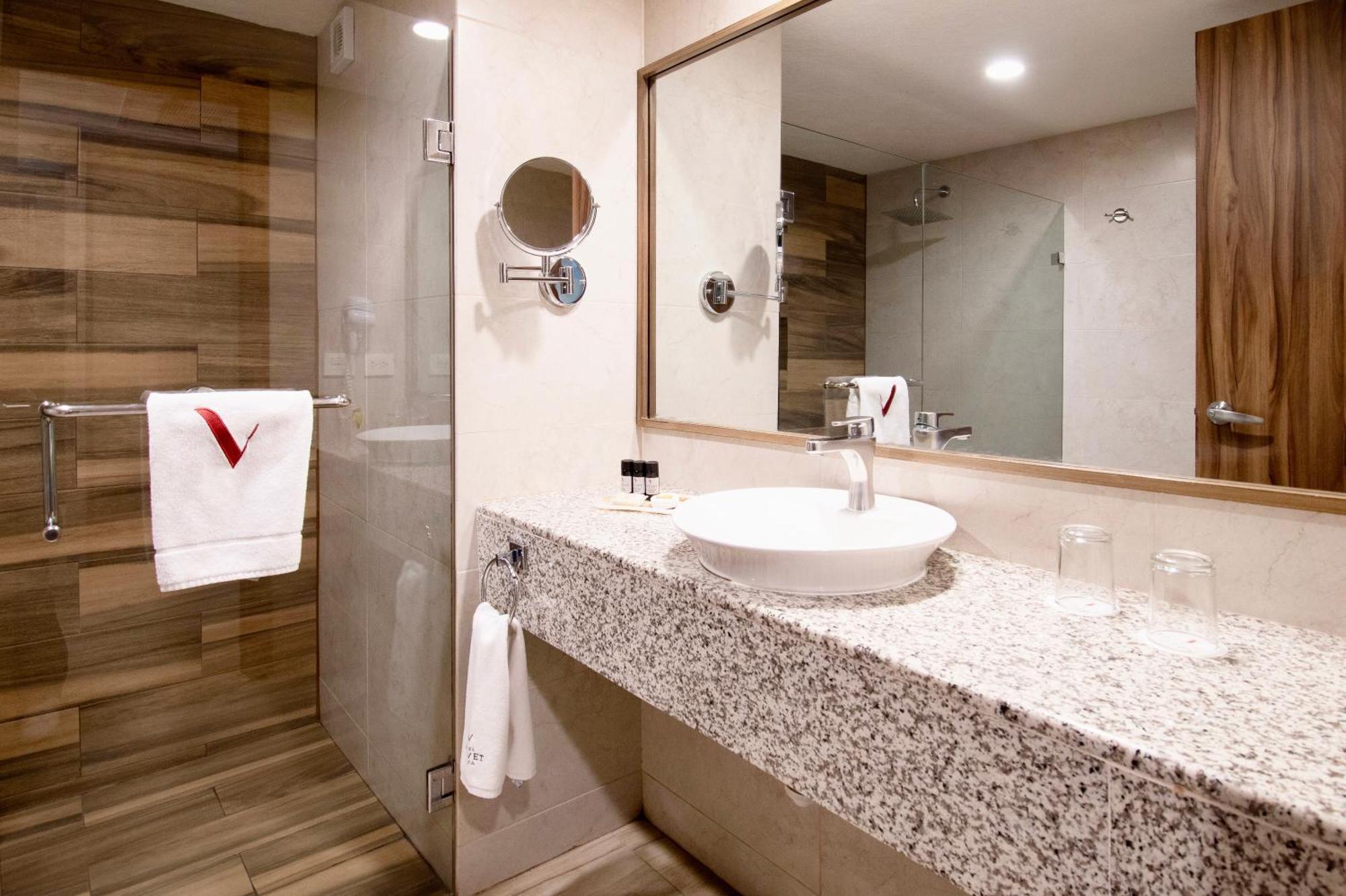 Hotel Velvet Plaza Guadalajara Kültér fotó